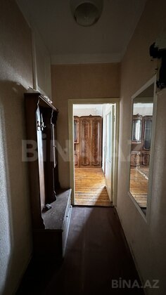 2 otaqlı Köhnə tikili, Memar Əcəmi m., Bakı