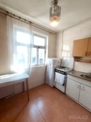 2 otaqlı Köhnə tikili, Neftçilər m., Bakı