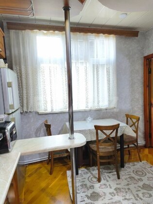 3 otaqlı Köhnə tikili, Əhmədli m., Bakı