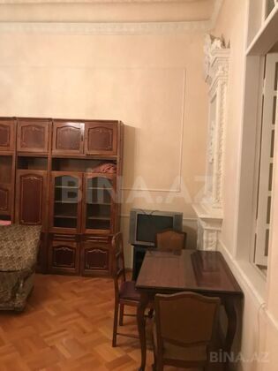 3 otaqlı Köhnə tikili, Sahil m., Bakı