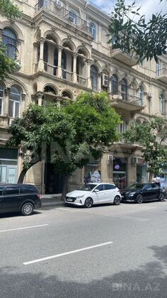 3 otaqlı Köhnə tikili, Sahil m., Bakı