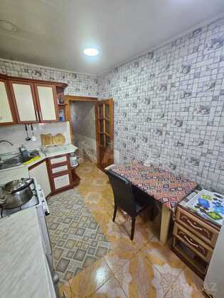 3 otaqlı Köhnə tikili, Suraxanı r., Bakı