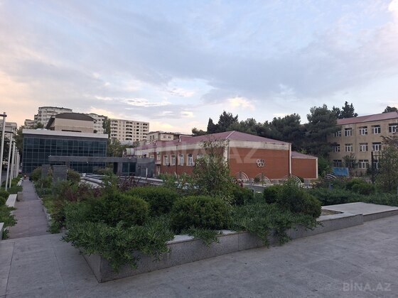 2 otaqlı Köhnə tikili, 8-ci mikrorayon q., Bakı