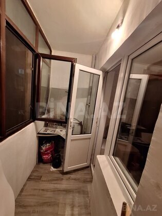 3 otaqlı Köhnə tikili, 8-ci mikrorayon q., Bakı