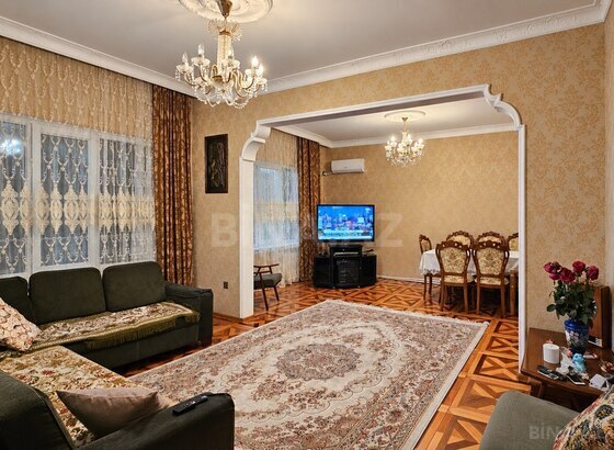 4 otaqlı Köhnə tikili, Həzi Aslanov m., Bakı
