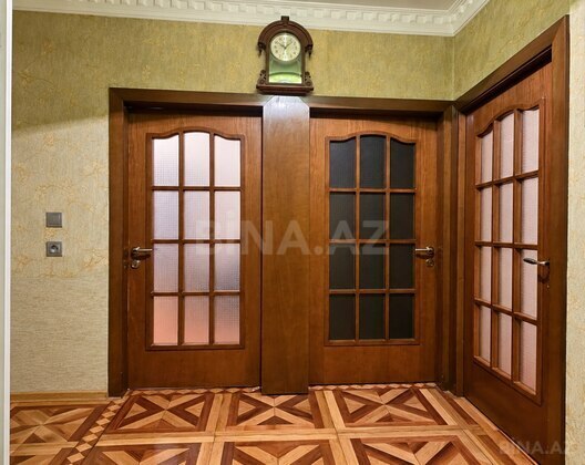4 otaqlı Köhnə tikili, Həzi Aslanov m., Bakı