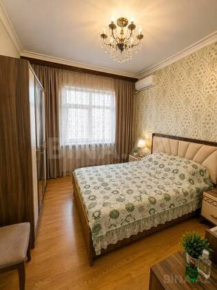 2 otaqlı Köhnə tikili, İnşaatçılar m., Bakı