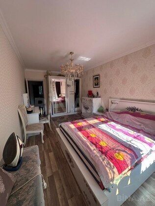 3 otaqlı Köhnə tikili, Qara Qarayev m., Bakı