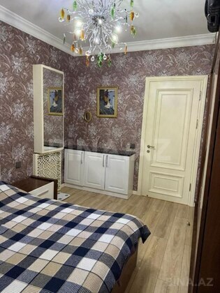3 otaqlı Köhnə tikili, Gənclik m., Bakı