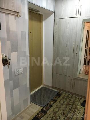 2 otaqlı Köhnə tikili, Elmlər Akademiyası m., Bakı