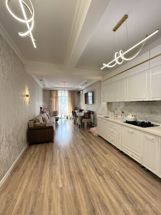3 otaqlı Yeni tikili, Suraxanı r., Bakı