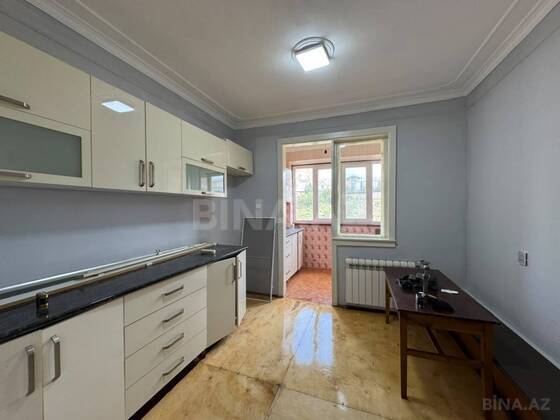 3 otaqlı Köhnə tikili, Xətai r., Bakı