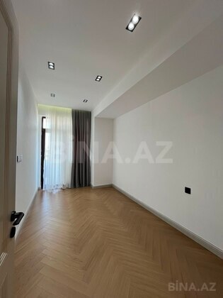 3 otaqlı Yeni tikili, Şah İsmayıl Xətai m., Bakı