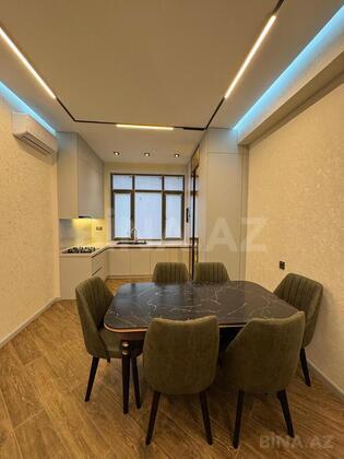 2 otaqlı Yeni tikili, 8 Noyabr m., Bakı
