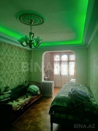 4 otaqlı Köhnə tikili, Həzi Aslanov m., Bakı