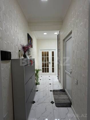 3 otaqlı Yeni tikili, Xırdalan