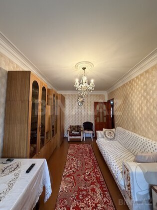 3 otaqlı Köhnə tikili, Bakıxanov q., Bakı