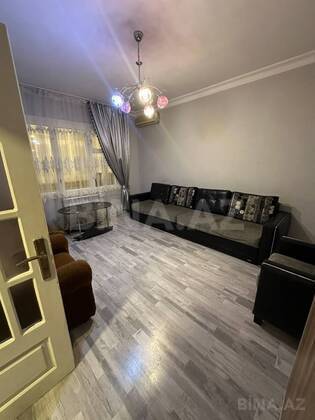 3 otaqlı Köhnə tikili, Elmlər Akademiyası m., Bakı