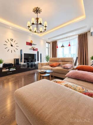 3 otaqlı Yeni tikili, 8 Noyabr m., Bakı
