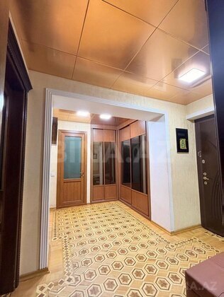 4 otaqlı Köhnə tikili, Elmlər Akademiyası m., Bakı