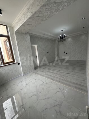 3 otaqlı Yeni tikili, Xırdalan
