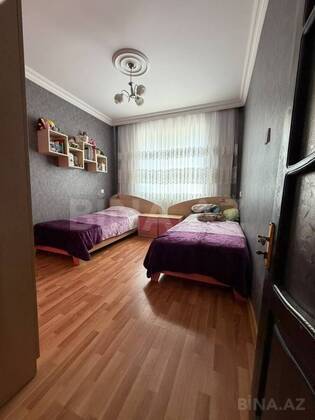5 otaqlı Köhnə tikili, Əhmədli m., Bakı