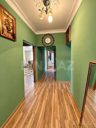 5 otaqlı Köhnə tikili, Xalqlar Dostluğu m., Bakı