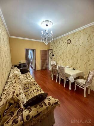 2 otaqlı Köhnə tikili, Qara Qarayev m., Bakı