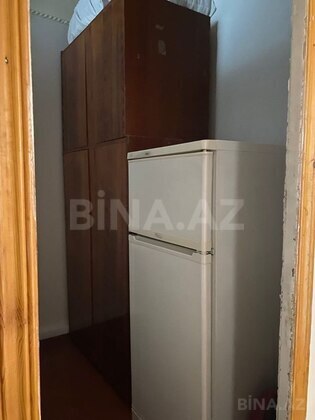 3 otaqlı Köhnə tikili, Həzi Aslanov m., Bakı