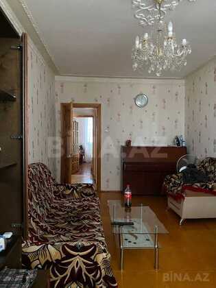 3 otaqlı Köhnə tikili, Həzi Aslanov m., Bakı