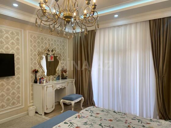 4 otaqlı Yeni tikili, Şah İsmayıl Xətai m., Bakı
