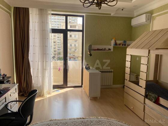 4 otaqlı Yeni tikili, Şah İsmayıl Xətai m., Bakı