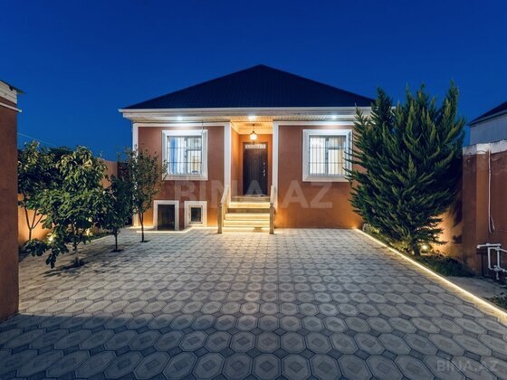 4 otaqlı Həyət evi/Bağ evi, Hövsan q., Bakı