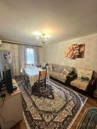 3 otaqlı Köhnə tikili, Elmlər Akademiyası m., Bakı