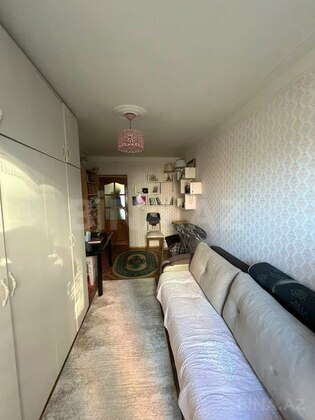 3 otaqlı Köhnə tikili, Elmlər Akademiyası m., Bakı