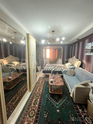 3 otaqlı Köhnə tikili, Elmlər Akademiyası m., Bakı