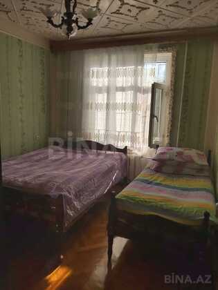 3 otaqlı Köhnə tikili, Xalqlar Dostluğu m., Bakı