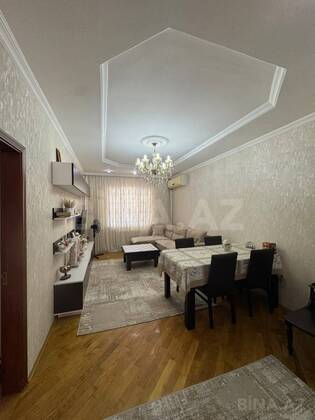 3 otaqlı Köhnə tikili, Azadlıq Prospekti m., Bakı