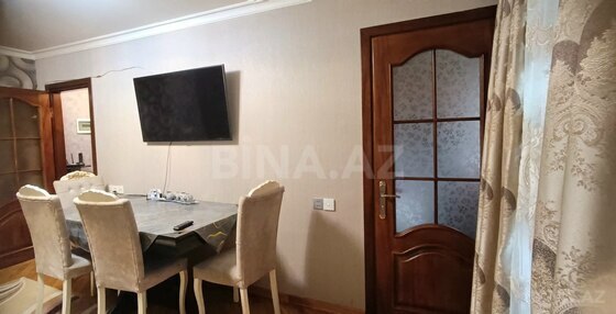 2 otaqlı Köhnə tikili, Elmlər Akademiyası m., Bakı