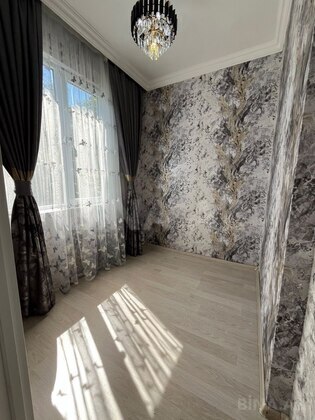2 otaqlı Köhnə tikili, Memar Əcəmi m., Bakı