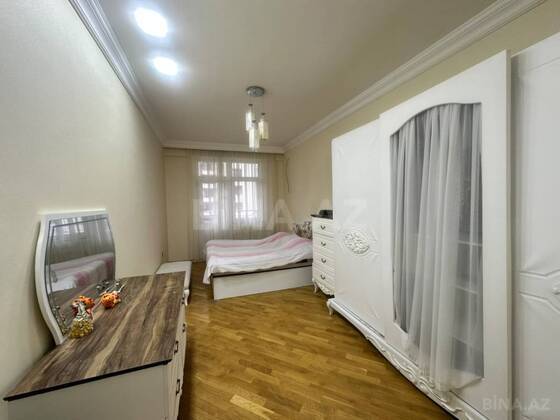 3 otaqlı Yeni tikili, Şah İsmayıl Xətai m., Bakı