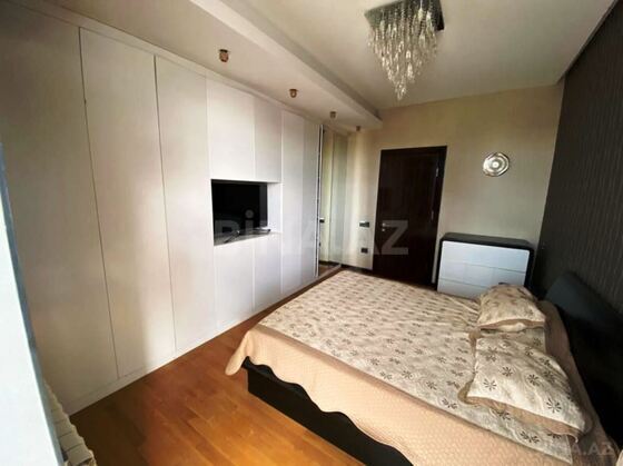4 otaqlı Yeni tikili, Şah İsmayıl Xətai m., Bakı