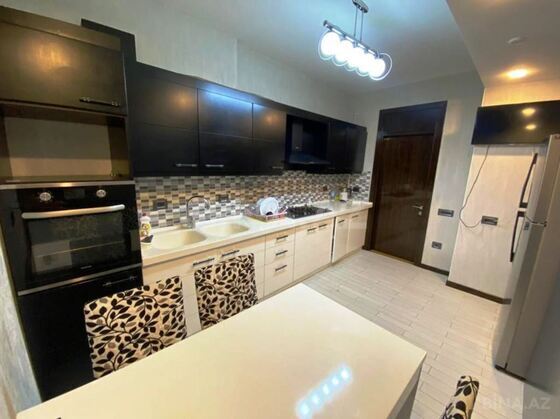 4 otaqlı Yeni tikili, Şah İsmayıl Xətai m., Bakı