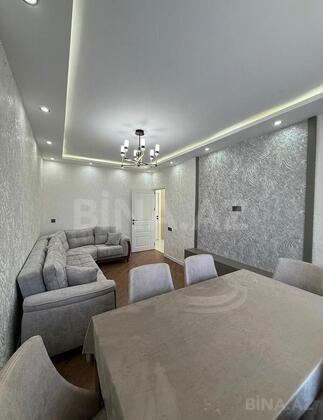 3 otaqlı Köhnə tikili, Həzi Aslanov m., Bakı