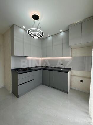 3 otaqlı Köhnə tikili, Həzi Aslanov m., Bakı