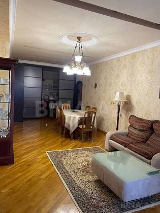 3 otaqlı Yeni tikili, Şah İsmayıl Xətai m., Bakı