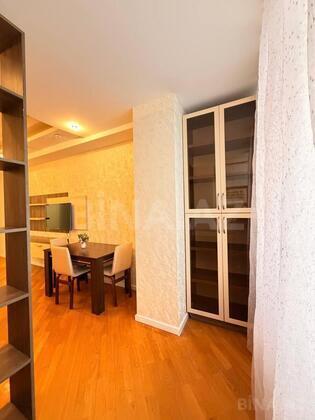3 otaqlı Yeni tikili, Şah İsmayıl Xətai m., Bakı