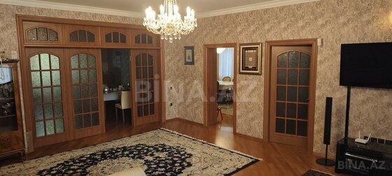 8 otaqlı Həyət evi/Bağ evi, Əhmədli m., Bakı