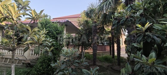8 otaqlı Həyət evi/Bağ evi, Əhmədli m., Bakı