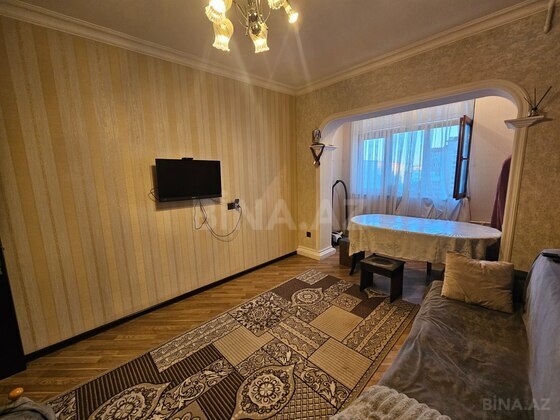 2 otaqlı Köhnə tikili, İnşaatçılar m., Bakı